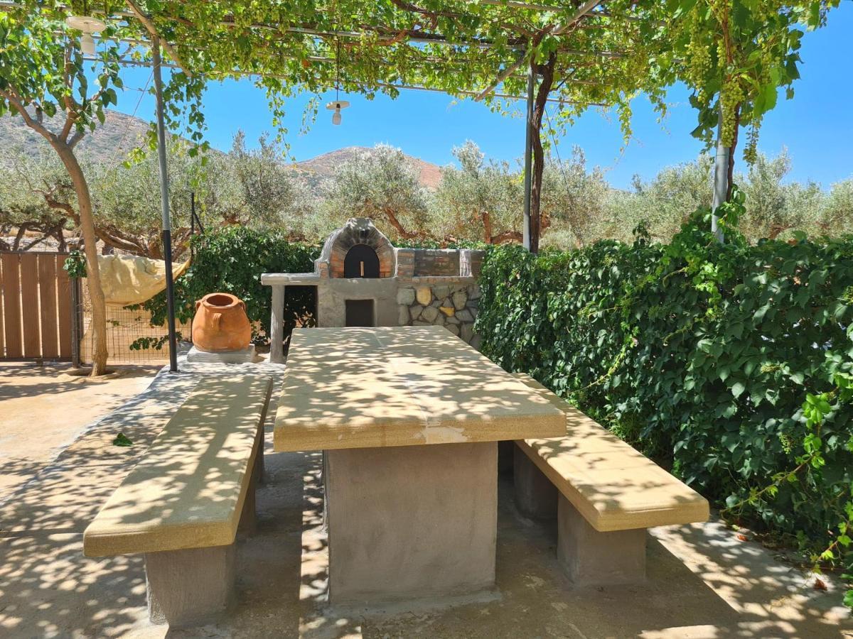 Pause Serenity House Into Olive Groves Agios Fotios Exterior foto